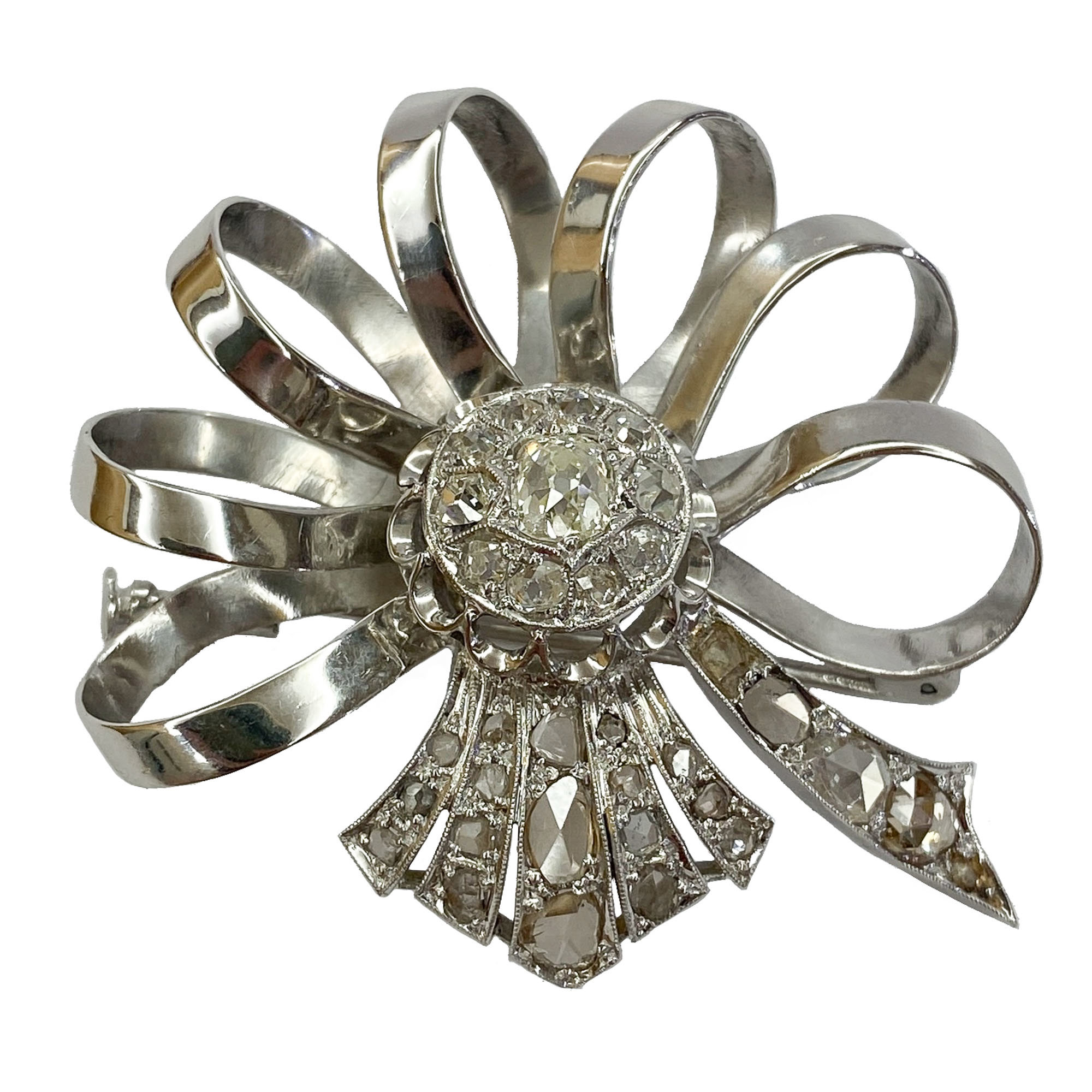 18 karat white gold ribbon brooch with diamonds - Italy 1940s