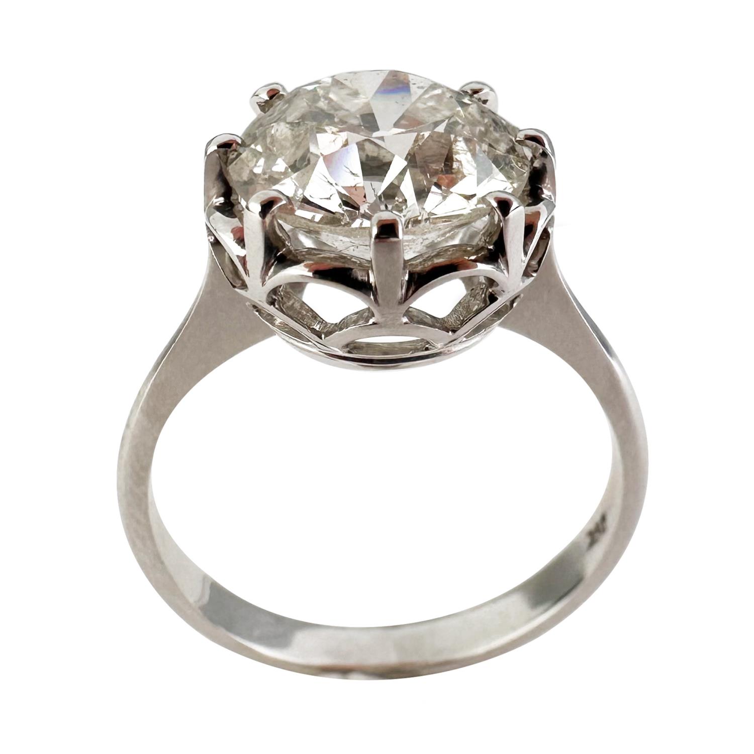 Solitaire ring
