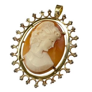 18 karat yellow gold pendant - brooch with shell cameo - Italy 1970s