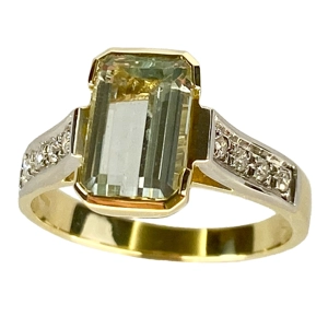 18 karat yellow gold ring with aquamarine and diamonds - Italy 1990s