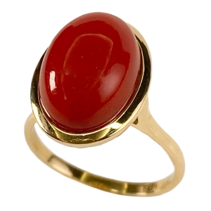 18 karat yellow gold ring with Sardinian coral cabochon - Italy 1950s